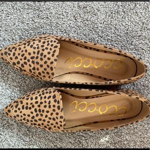 Leopard flats